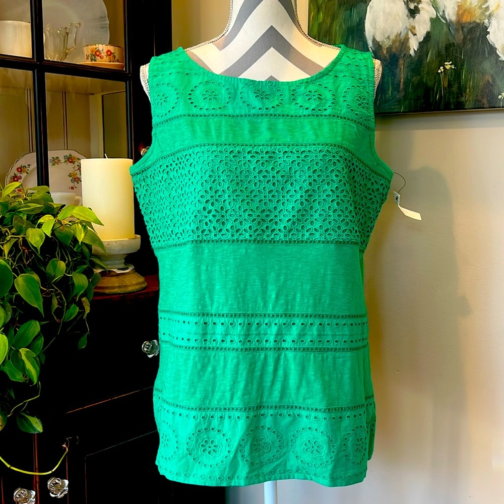New Talbots green cotton top with eyelet accent